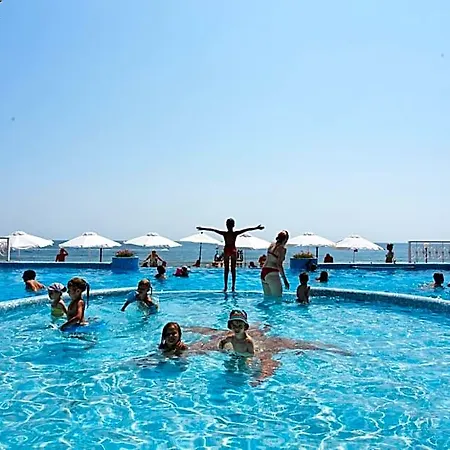 Hotel Marina Hotel, Sunny Day
