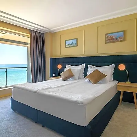 Хотел Marina Hotel, Sunny Day